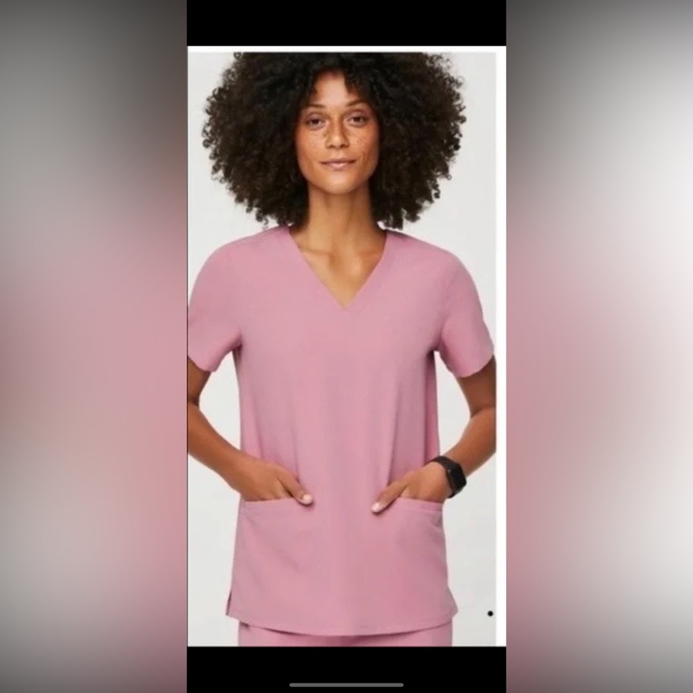 Figs-Chalk Pink-size large (Worn only once)